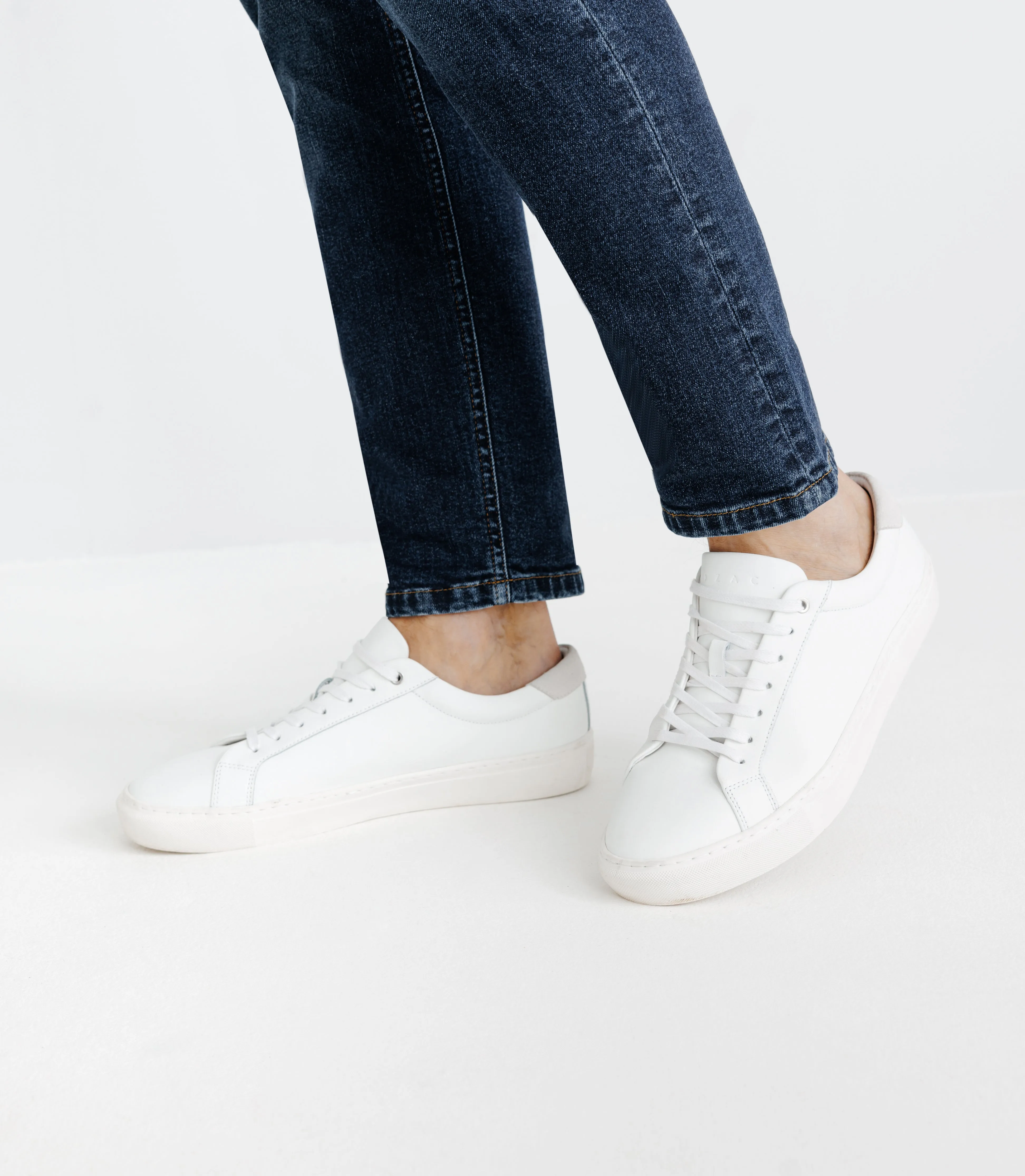 Chaussures baskets avec logo blanches