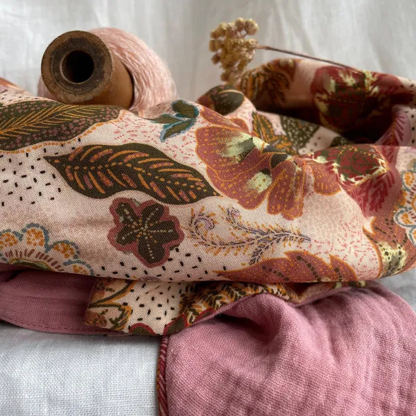 Foulard Opaline - fleuri romantique / rose d'automne
