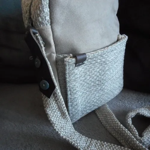 Pochette messenger hommes gris et noir, sacoche cuir pour lui, cadeau st valentin pour lui.
