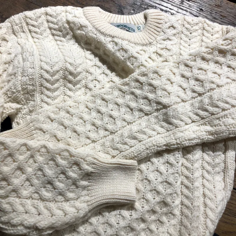 Pull Irlandais en laine tricoté écru