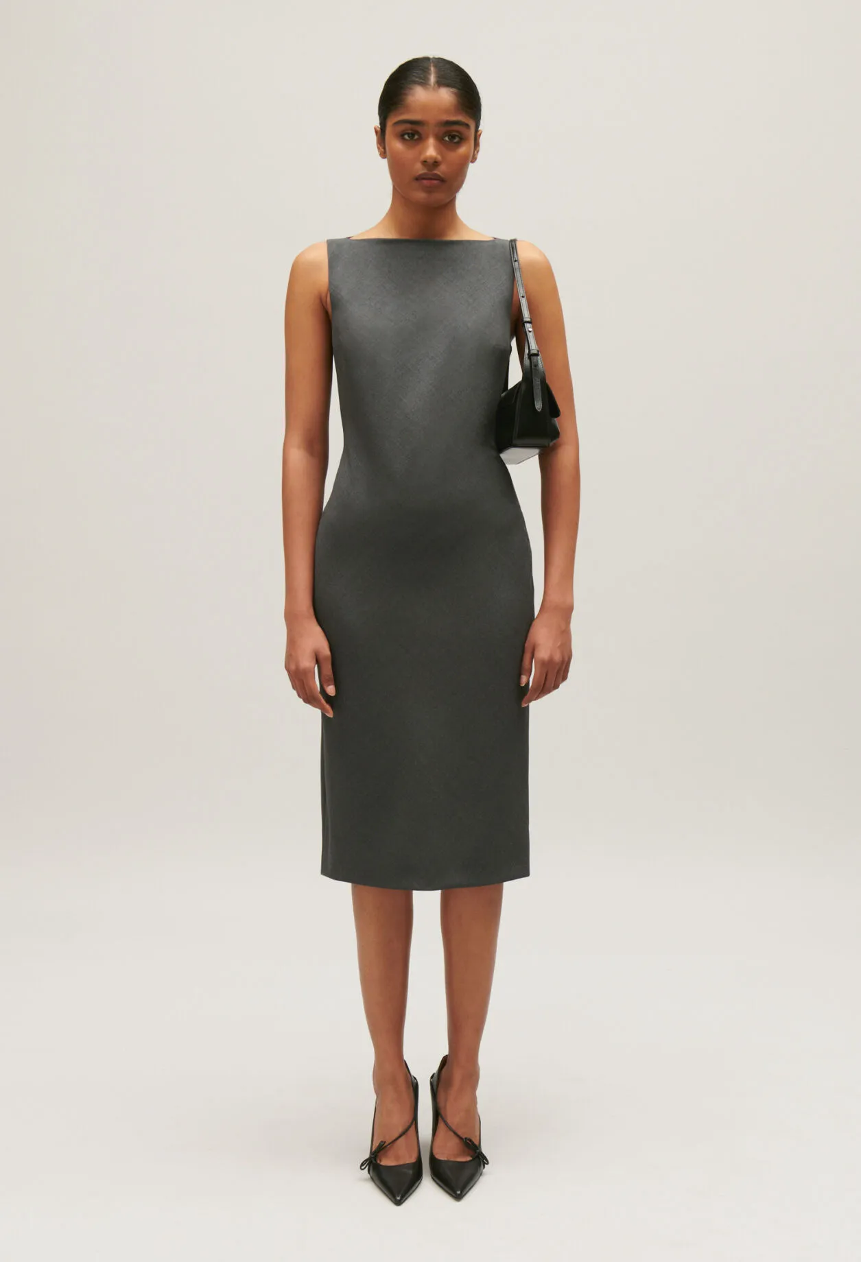 Robe droite mi-longue noire | Claudie FR