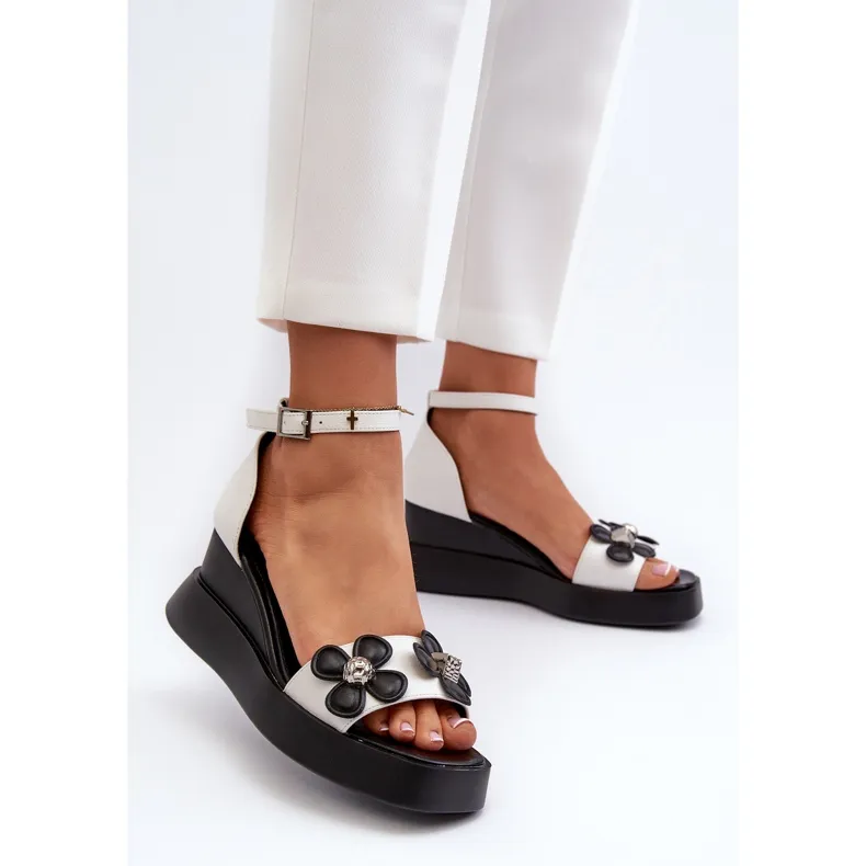 Sandales Pour Femmes Sur Plateforme Et Compensée Avec Fleurs, Blanc Foviana blanche