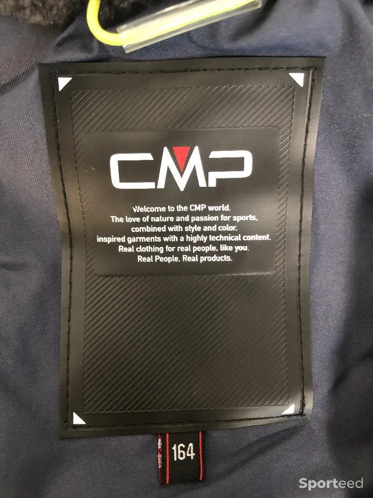 Veste de ski CMP neuf Ajouté le : 12/11/2021